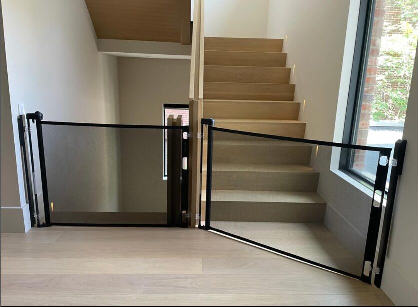 JPMA certified retractable stair gate